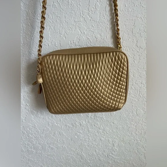 Gold Quilted Crossbody Purse Worthington - Picture 2 of 3